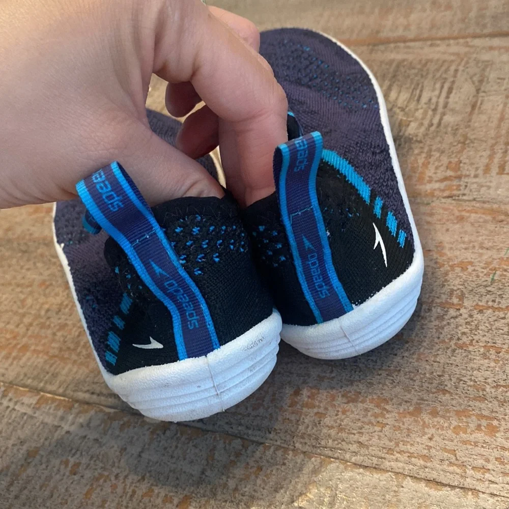💙Speedo original surfwalker water shoes 💙size S 13-1